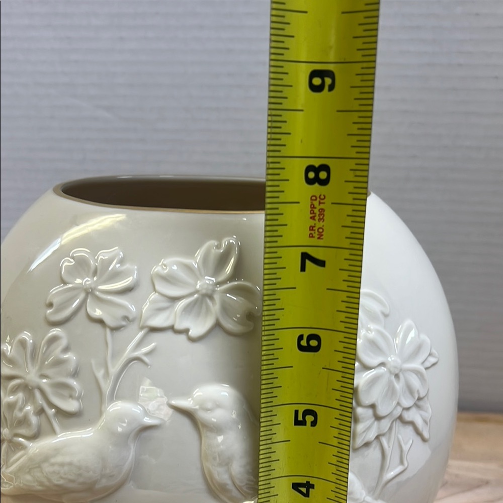 Lenox Elegant Vase - Spring The Dove & Dogwood Tree - Picture 7 of 10